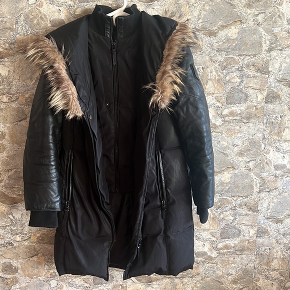 Women's Black Faux Fur Trim Puffer Coat - Picture 5 of 12